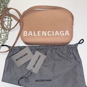 SOLD 🗯 Balenciaga Camera Bag